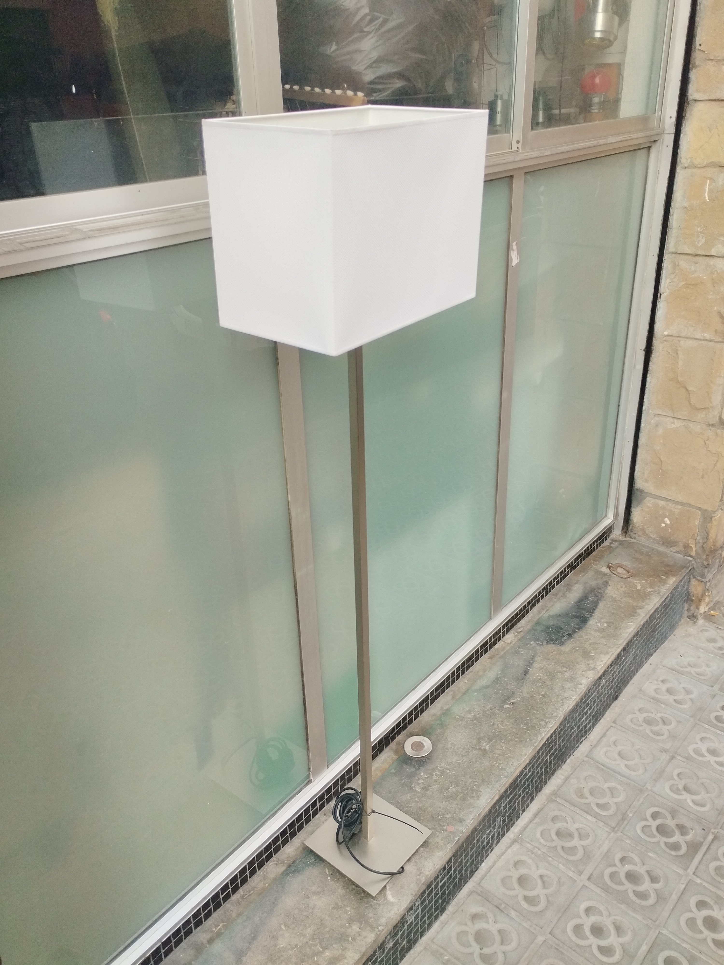 lampara pie 130-157x30-40x22-24 12u